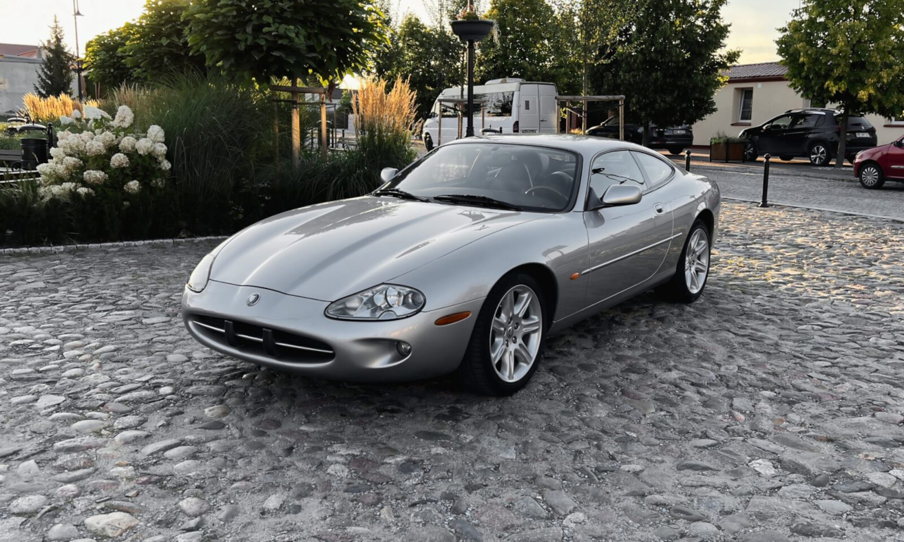 Jaguar XK8